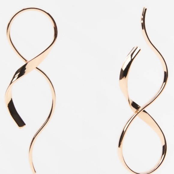 ZARA Irregular Gold Toned Earrings NWT Infinity. 🔥✨✨✨ - Picture 2 of 7